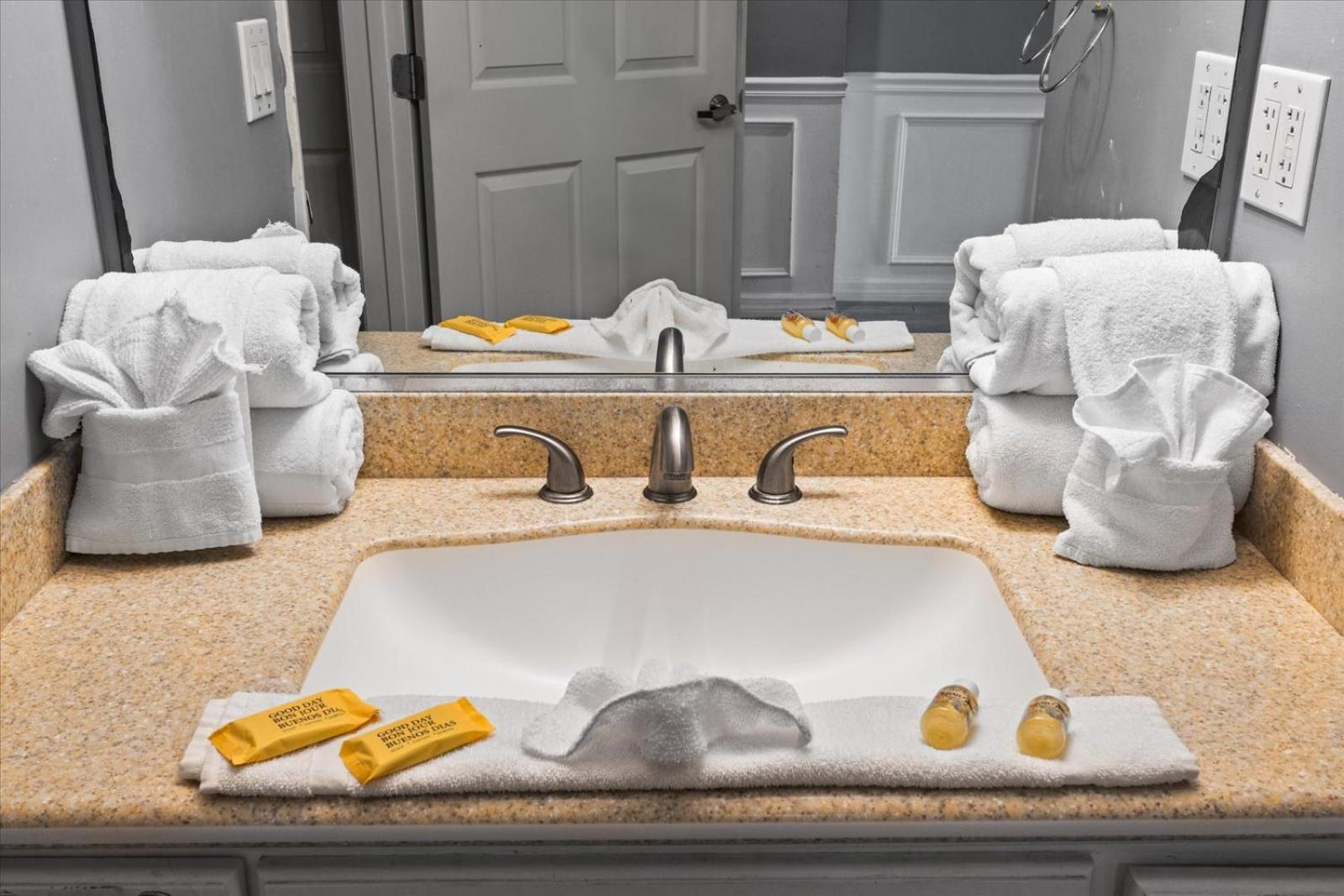Newly Refurbished 7Th Floor Oceanfront 1 Bedroom At The Wyndham Ocean Walk Daytona Beach Exterior photo